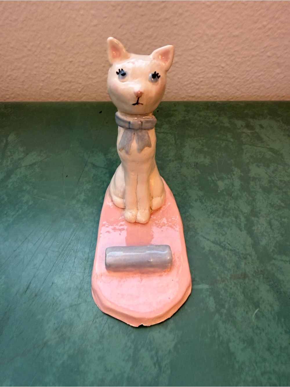70s VTG Decorative Kitchen Cat Ceramic Dish - Pink and White w Blue Bow